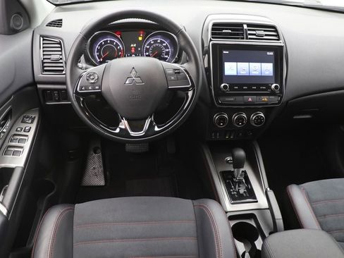 Used 2025 Mitsubishi Outlander Sport AWD image 12