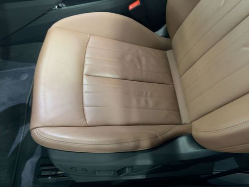 Used 2024 Audi Q8 e-tron Premium image 13