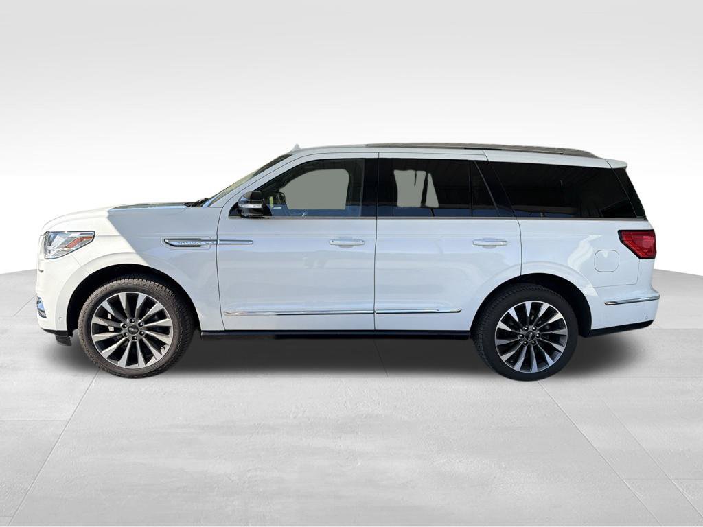 Used 2021 Lincoln Navigator Reserve AWD/4WD image 2