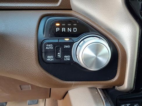 Used 2019 RAM 1500 Laramie AWD/4WD image 21