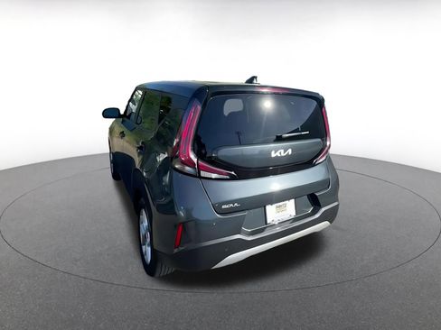 Used 2025 Kia Soul LX w/ LX Technology Package image 16