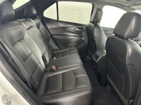 Used 2022 Chevrolet Equinox Premier FWD image 21