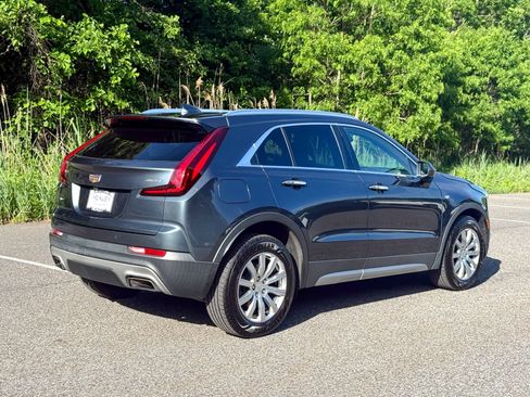 Used 2020 Cadillac XT4 Premium Luxury w/ Cold Weather Package AWD/4WD image 6