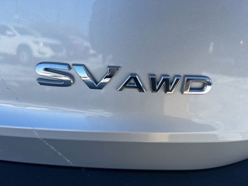 Used 2023 Nissan Rogue SV image 31