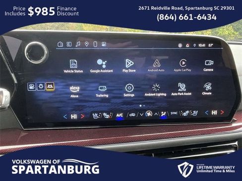 Used 2024 Chevrolet Traverse RS image 26