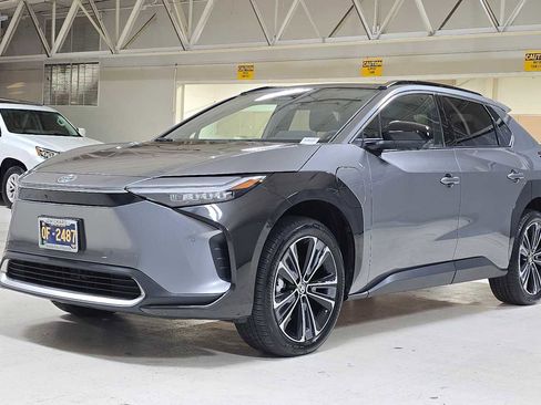 Used 2024 Mercedes-Benz Sprinter 2500 image 37