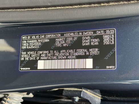 Certified 2024 Volvo XC60 T8 Plus w/ Climate Package AWD/4WD image 20