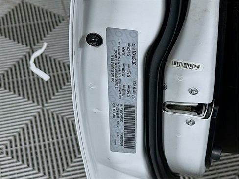 Used 2017 Chrysler 300 C w/ Safetytec Plus Group image 33