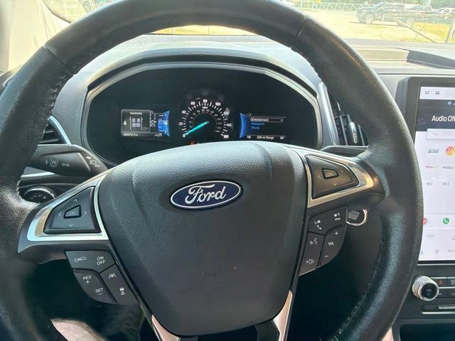 Used 2022 Ford Edge Titanium w/ Equipment Group 301A AWD/4WD image 21