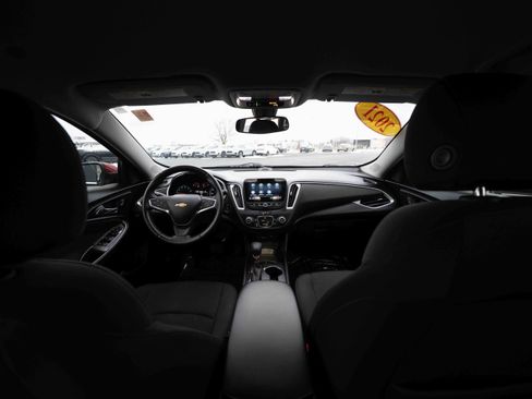 Used 2021 Chevrolet Malibu RS image 19