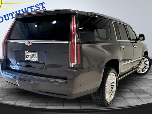 Used 2018 Cadillac Escalade ESV Platinum AWD/4WD image 7