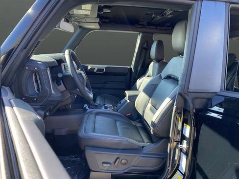 New 2025 Ford Bronco Outer Banks image 4