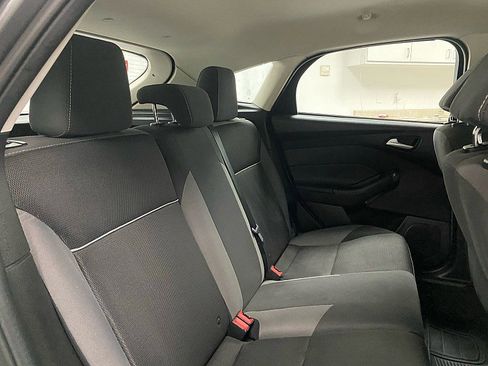 Used 2014 Ford Focus SE w/ SE Winter Package image 13