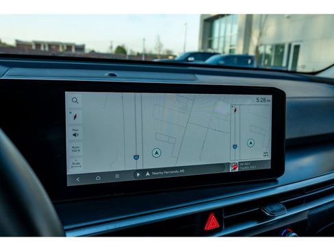 Used 2024 Kia Sorento S image 25