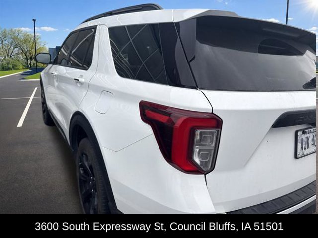Used 2022 Ford Explorer ST-Line w/ Class IV Trailer Tow Package AWD/4WD image 12