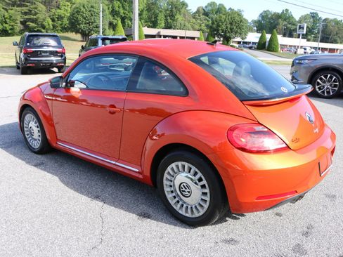 Used 2016 Volkswagen Beetle 1.8T SE FWD image 3
