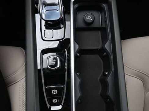 New 2026 Volvo XC60 B5 Plus w/ Protection Package Premier AWD/4WD image 12