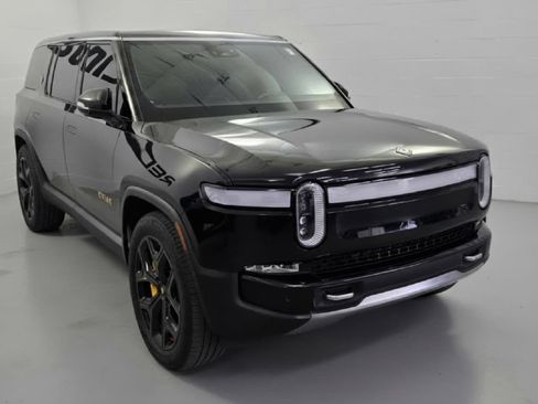 Used 2023 Rivian R1S Adventure AWD/4WD image 3