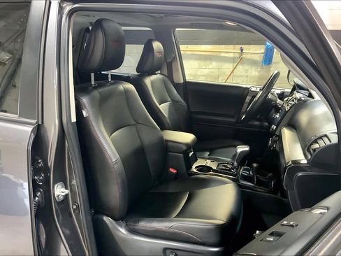 Used 2023 Toyota 4Runner TRD Off-Road Premium w/ Off Road Premium Plus Package image 9