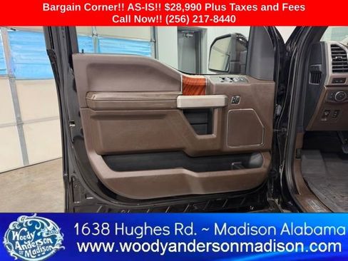 Used 2020 Ford F150 King Ranch w/ Equipment Group 601A Luxury AWD/4WD image 25