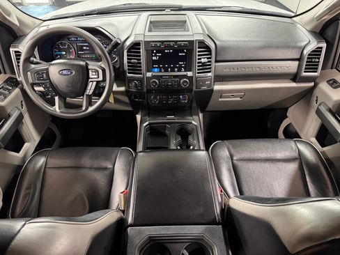 Used 2017 Ford F250 XLT w/ XLT Premium Package image 22