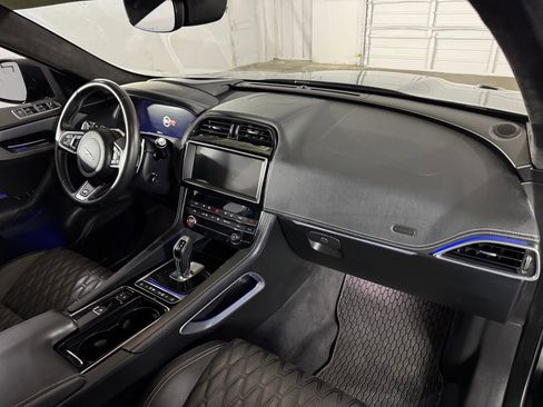 Used 2020 Jaguar F-PACE SVR AWD/4WD image 57