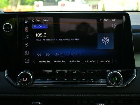 Certified 2024 Chevrolet Colorado LT w/ LT Convenience Package III image 17