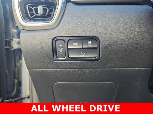 Used 2023 Kia Sorento SX image 28
