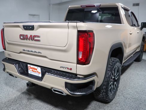 Used 2022 GMC Sierra 1500 AT4 w/ AT4 Premium Package image 8