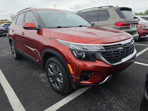 Certified 2024 Kia Seltos S AWD/4WD image 3