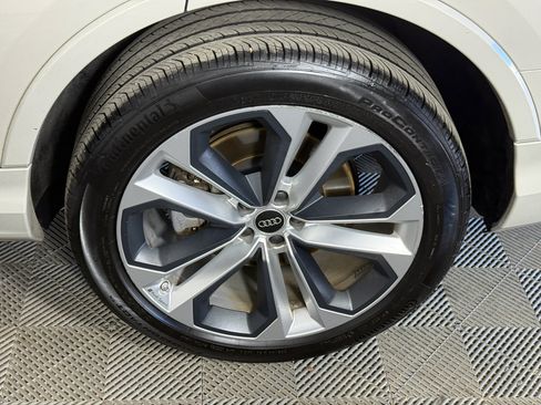 Used 2022 Audi Q7 Premium Plus image 8