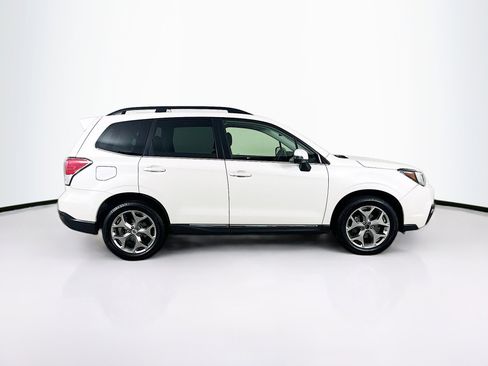 Used 2018 Subaru Forester 2.5i Touring image 10