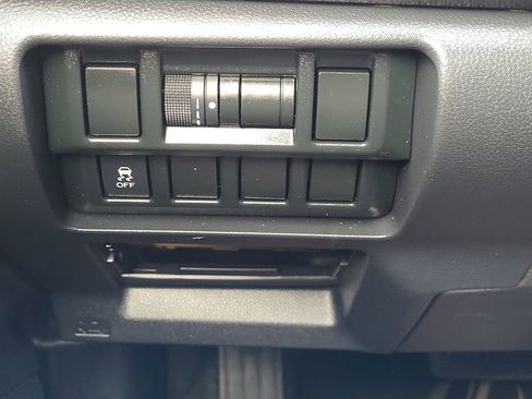 Used 2019 Subaru Crosstrek 2.0i Premium AWD/4WD image 31