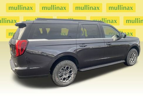 New 2025 Ford Expedition Max Active image 3