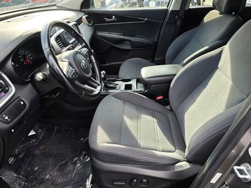 Used 2016 Kia Sorento LX w/ LX Convenience Package image 20