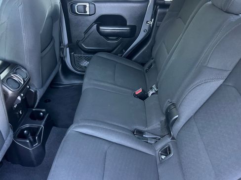 Used 2021 Jeep Gladiator Sport AWD/4WD image 12