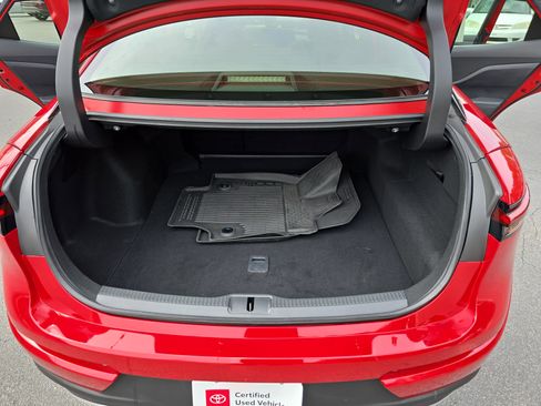 Used 2023 Toyota Crown XLE image 12