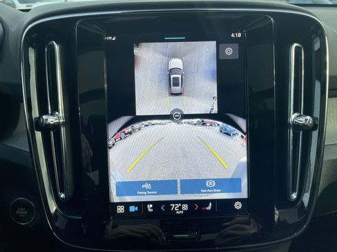 Used 2025 Volvo XC40 B5 Plus image 46