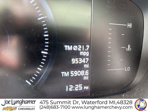 Used 2018 Volvo XC60 T5 Momentum w/ Convenience Package image 10