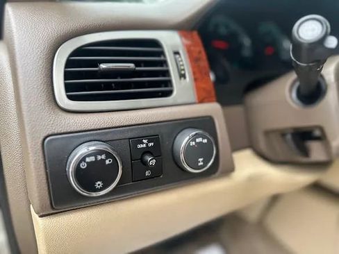 Used 2012 Chevrolet Tahoe LS image 16