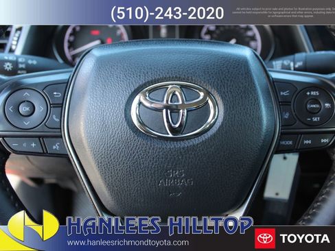 Used 2024 Toyota Camry SE image 25