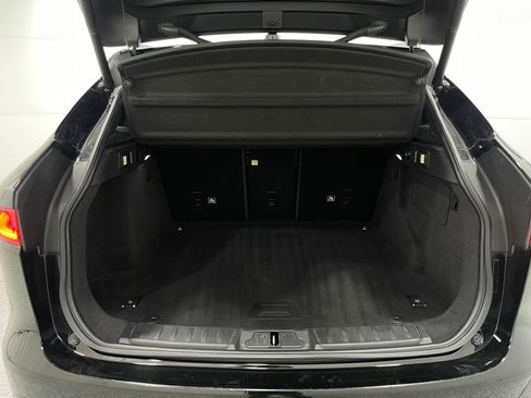 Used 2018 Jaguar F-PACE S image 27