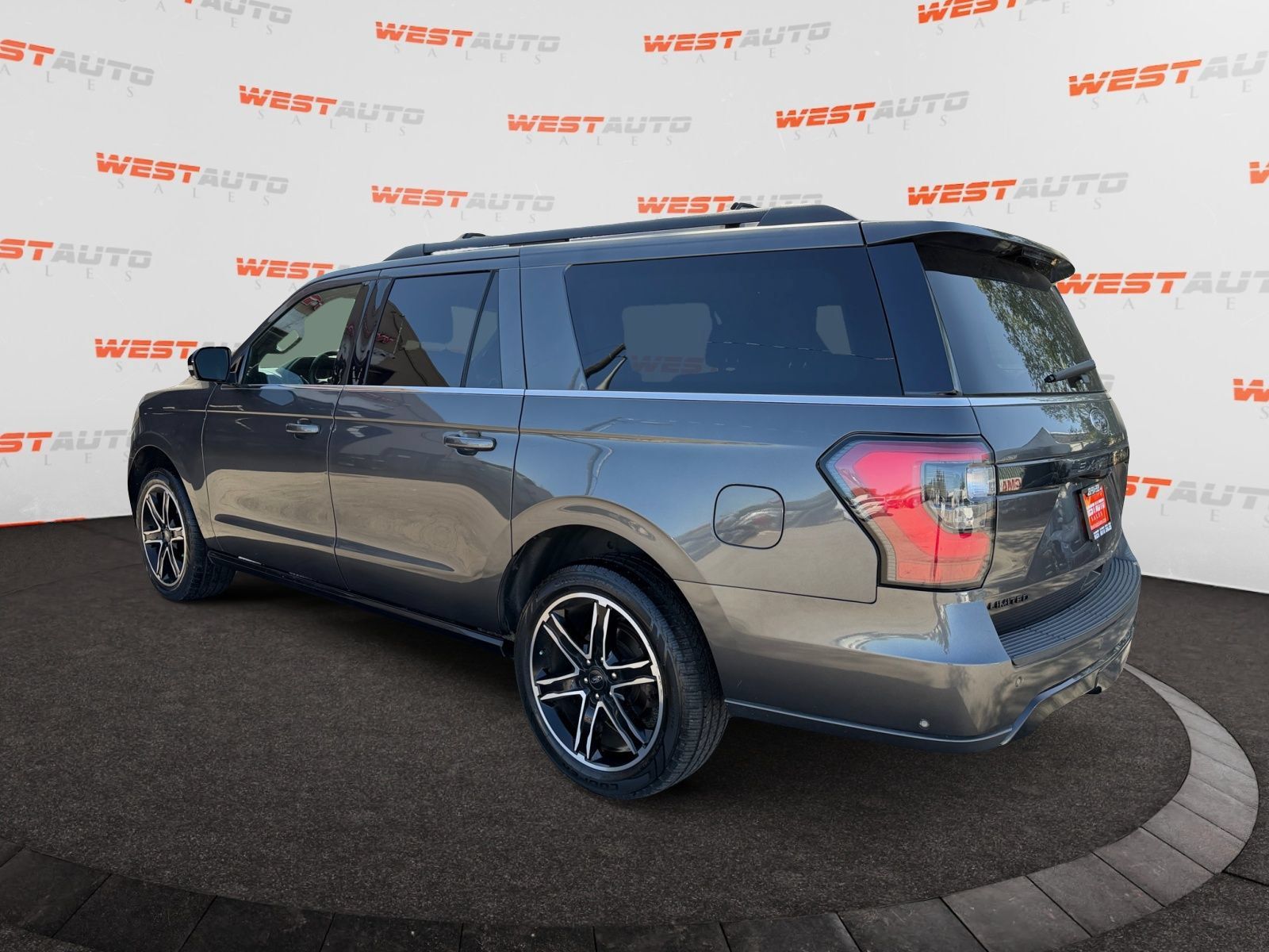 Used 2020 Ford Expedition Max Limited w/ Equipment Group 303A AWD/4WD image 3