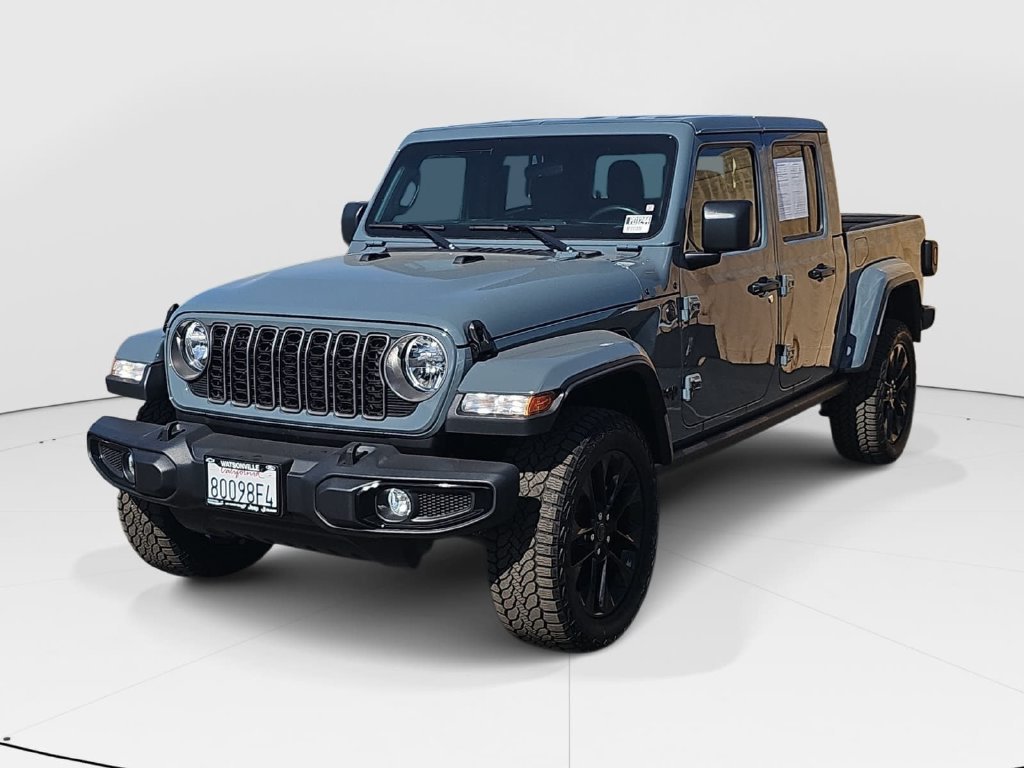 Used 2025 Jeep Gladiator Sport AWD/4WD image 7