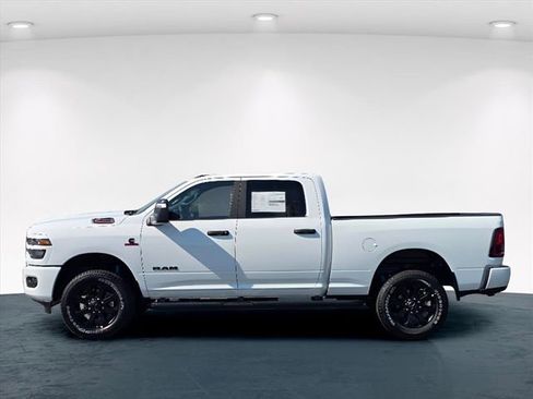 New 2026 RAM 2500 Big Horn AWD/4WD image 24