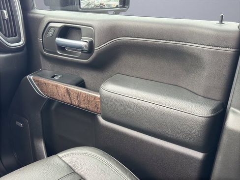 Used 2022 GMC Sierra 2500 Denali w/ Denali Ultimate Package image 24