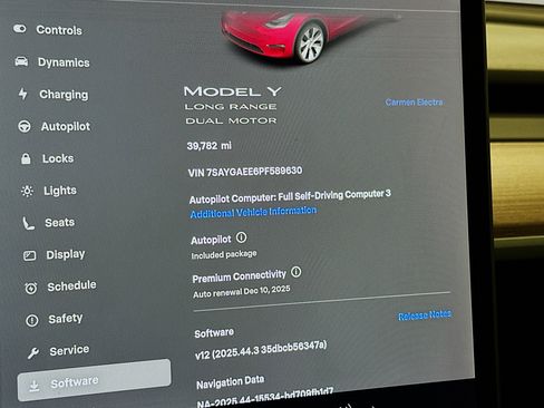 Used 2023 Tesla Model Y Long Range image 19