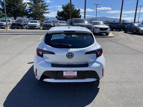 Used 2025 Toyota Corolla SE FWD image 11