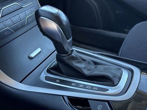 Used 2016 Ford Edge SEL w/ Canadian Touring Package image 17