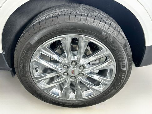 Used 2022 Cadillac XT5 Premium Luxury FWD image 11